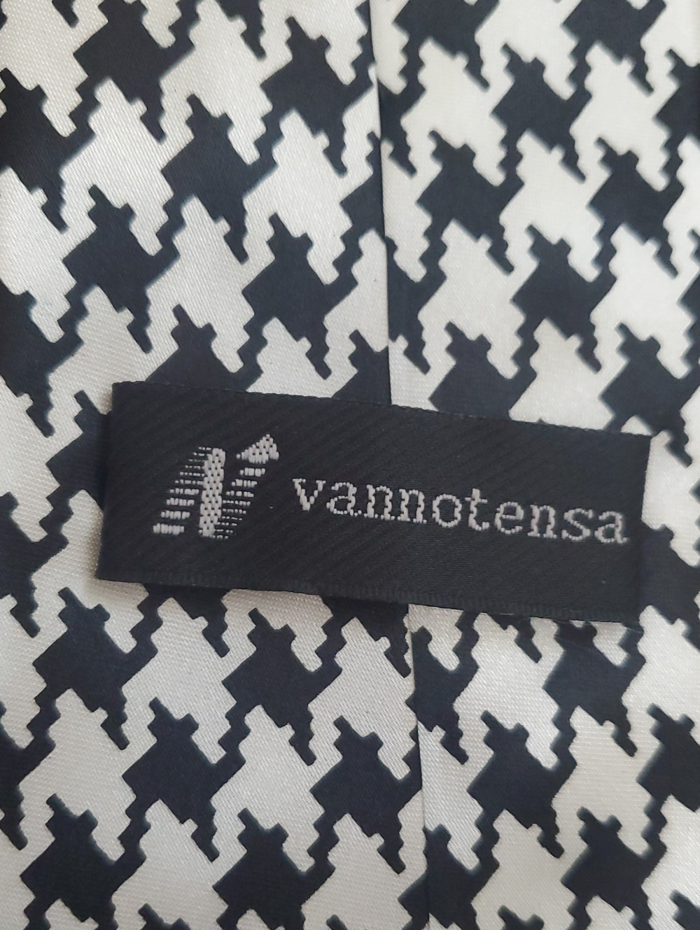 vannotensa tie - Picture 4 of 5